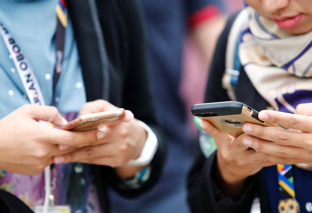 Telcos extend free daily 1GB Internet data to 24 hours