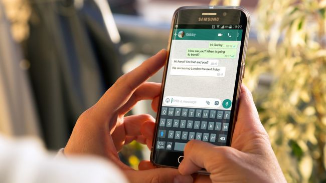 WhatsApp chats hacked with a malicious GIF