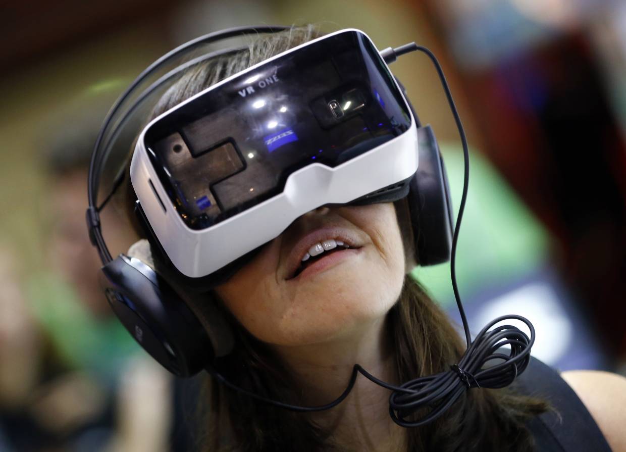 Virtual reality may help relieve pain during childbirth