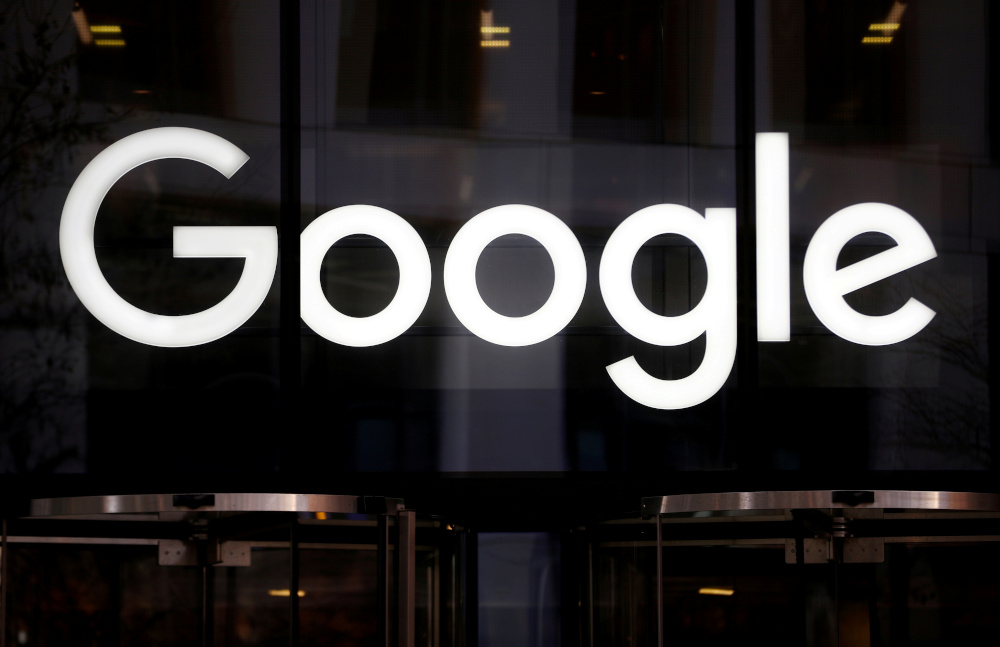 Google mulls licensing deals with news media, say industry sources