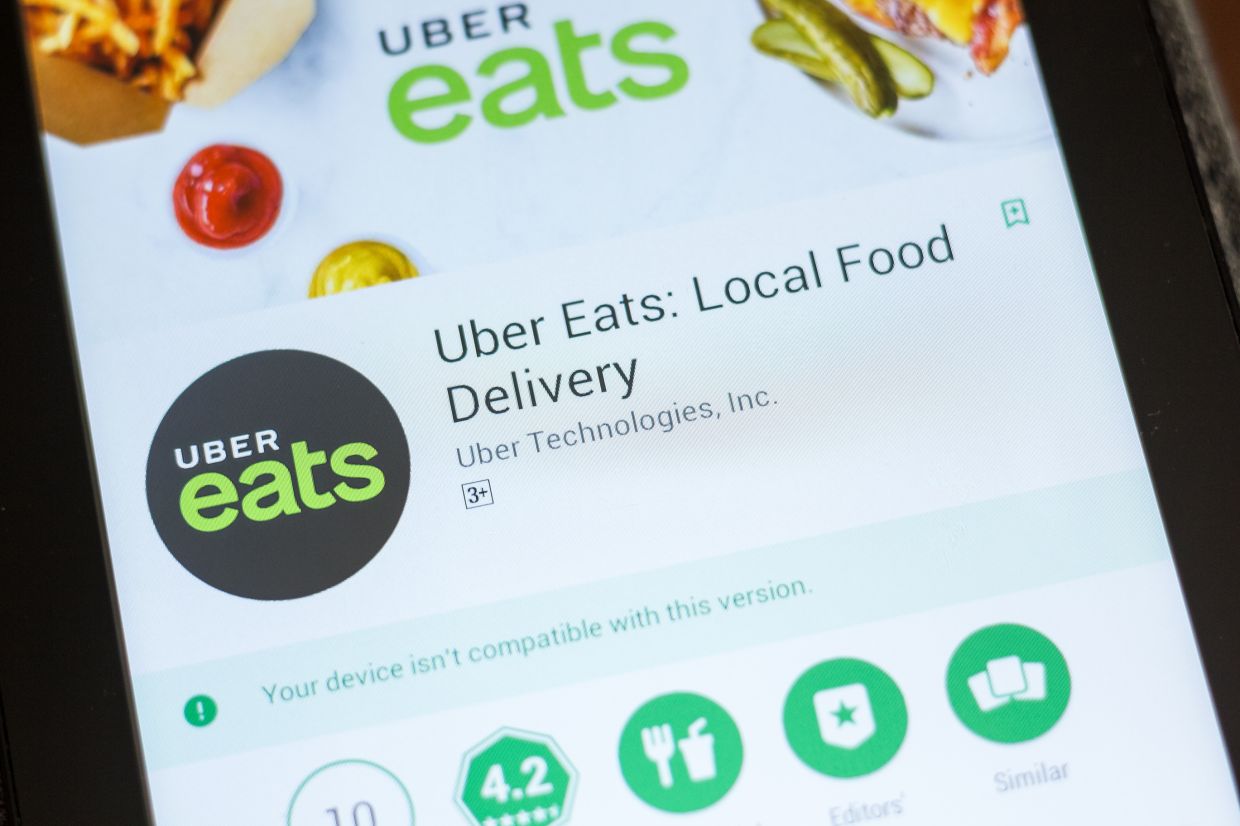 Covid-19: Should you get takeout or delivery? Here’s what the coronavirus experts say